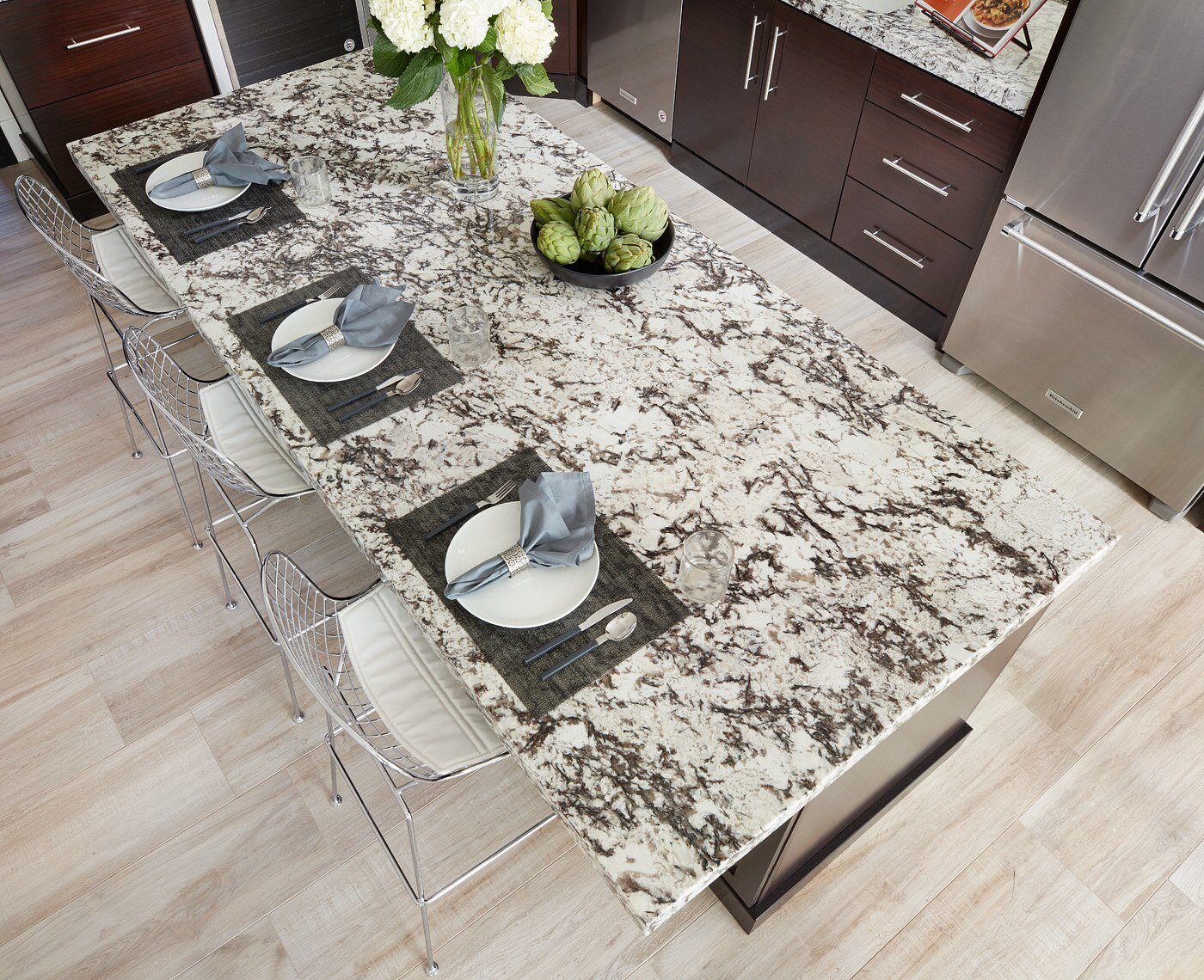 Arizona Tile Aequa Nix 8" × 32" Porcelain Tile (SKU AT-AEQUA832-NIX)