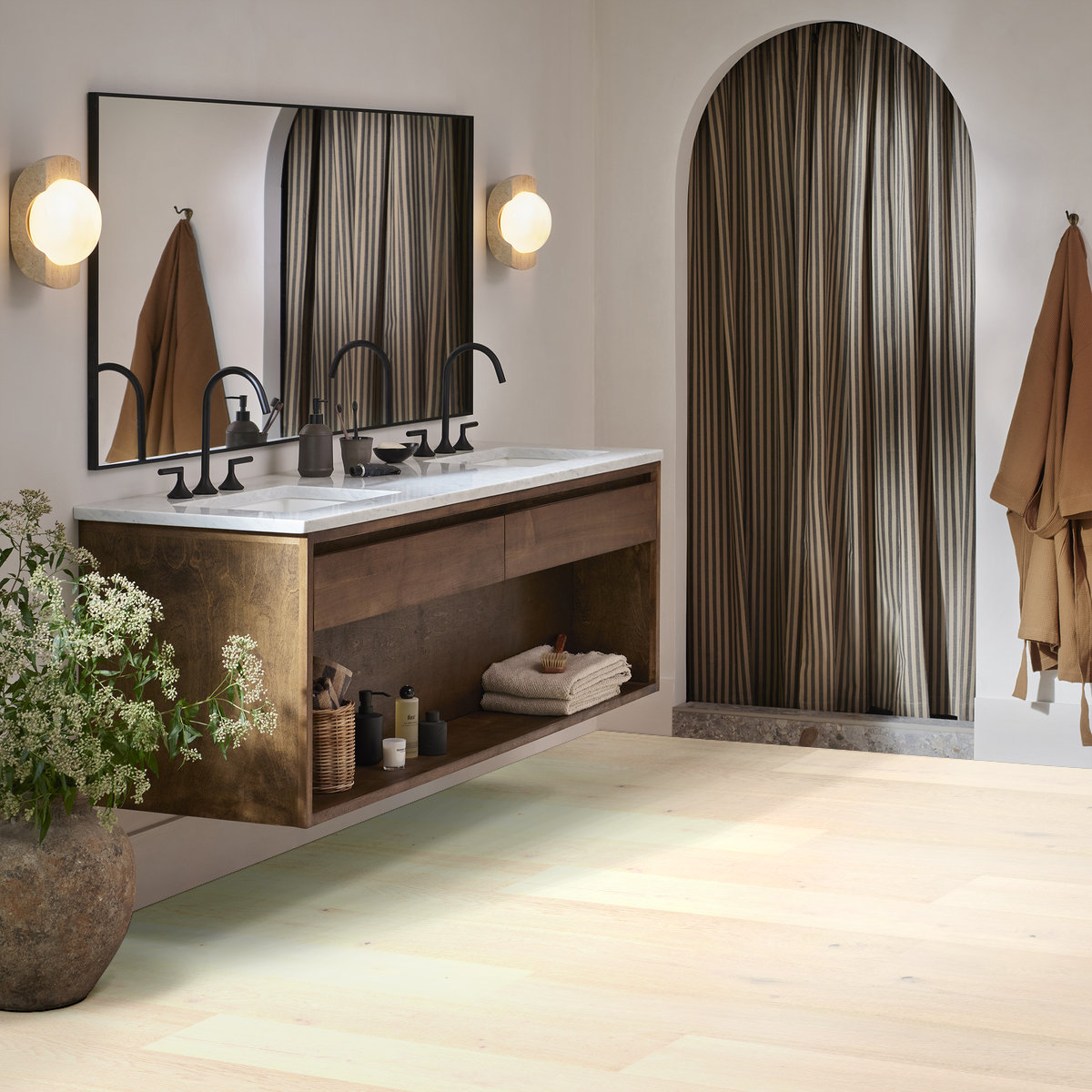 Grand Estate hardwood flooring room scene