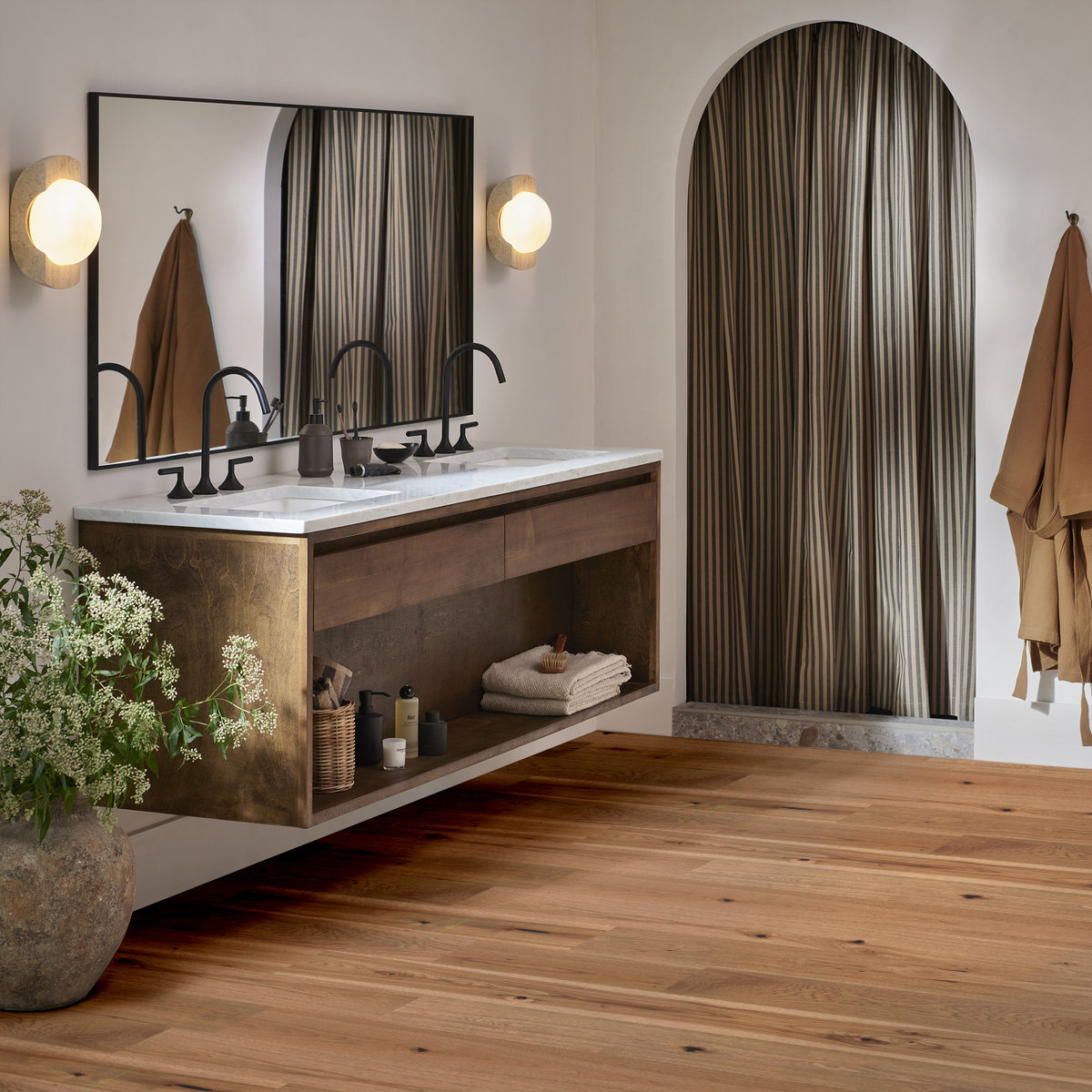 Imperial Pecan hardwood flooring room scene